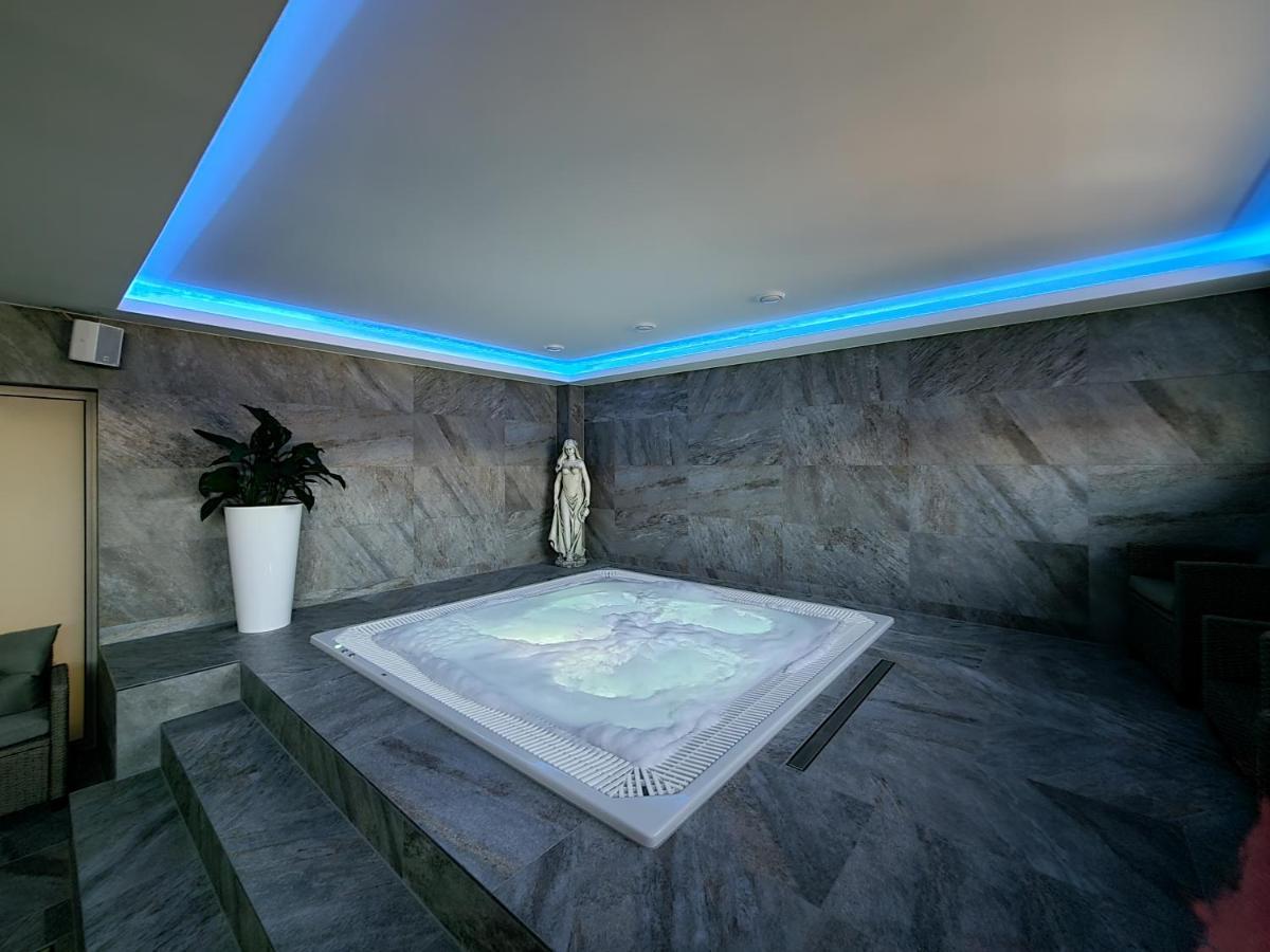 Chaty Krusetnica S Luxusnym Privatnym Wellness Exterior foto